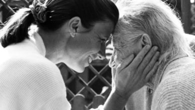 Photo of Una madre è l’unica persona al mondo che non ti abbandonerà mai. Il tuo rifugio, la tua certezza