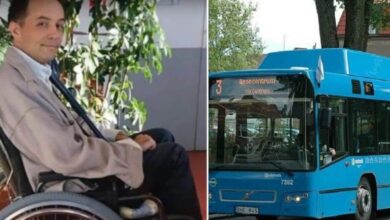 Photo of I passeggeri non lasciano spazio all’uomo sulla sedia a rotelle, l’autista li fa scendere tutti dall’autobus