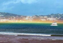 Photo of Avvistato un rarissimo arcobaleno sul mare. Le foto dello straordinario fenomeno diventano subito virali