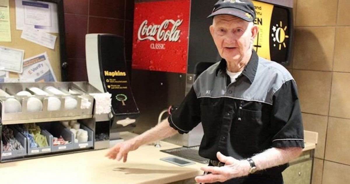 Compie 92 anni e rifiuta di lasciare il suo posto di lavoro