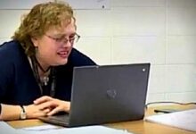 Photo of Insegnante salva la nonna di uno studente dall’ictus: l’eroico soccorso avviene durante la lezione online