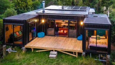 Photo of Una donna costruisce la casa dei suoi sogni utilizzando dei container da 6 metri: un esempio virtuoso di abitazione ecosostenibile