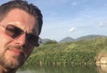 Photo of Acquista all’asta giudiziaria dei mobili e li riconsegna ai legittimi proprietari: “Non era giusto portarli via a persone che li avevano comprati con tanti sacrifici”