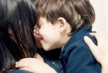 Photo of Adotta un bambino e scopre che è suo figlio scomparso misteriosamente 10 anni prima. Il racconto di questa mamma emoziona il web