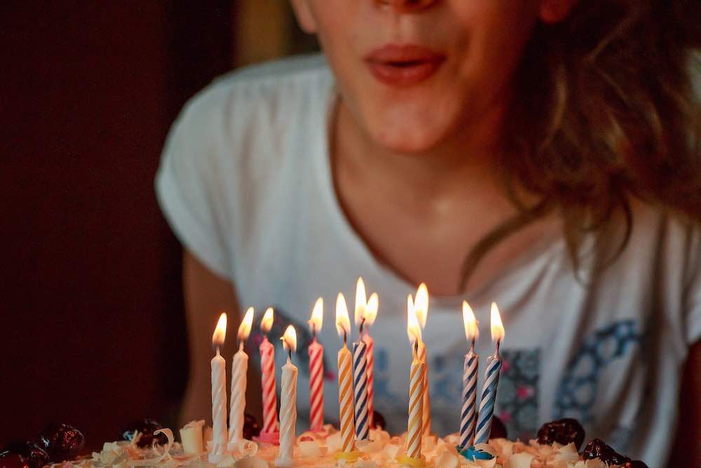 Un padre annulla il compleanno